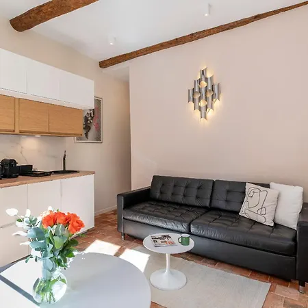 New Vieux A Cote De La Ac *